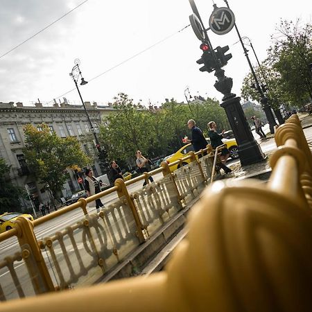 Best Seasons La Famiglia Budapest Eksteriør bilde